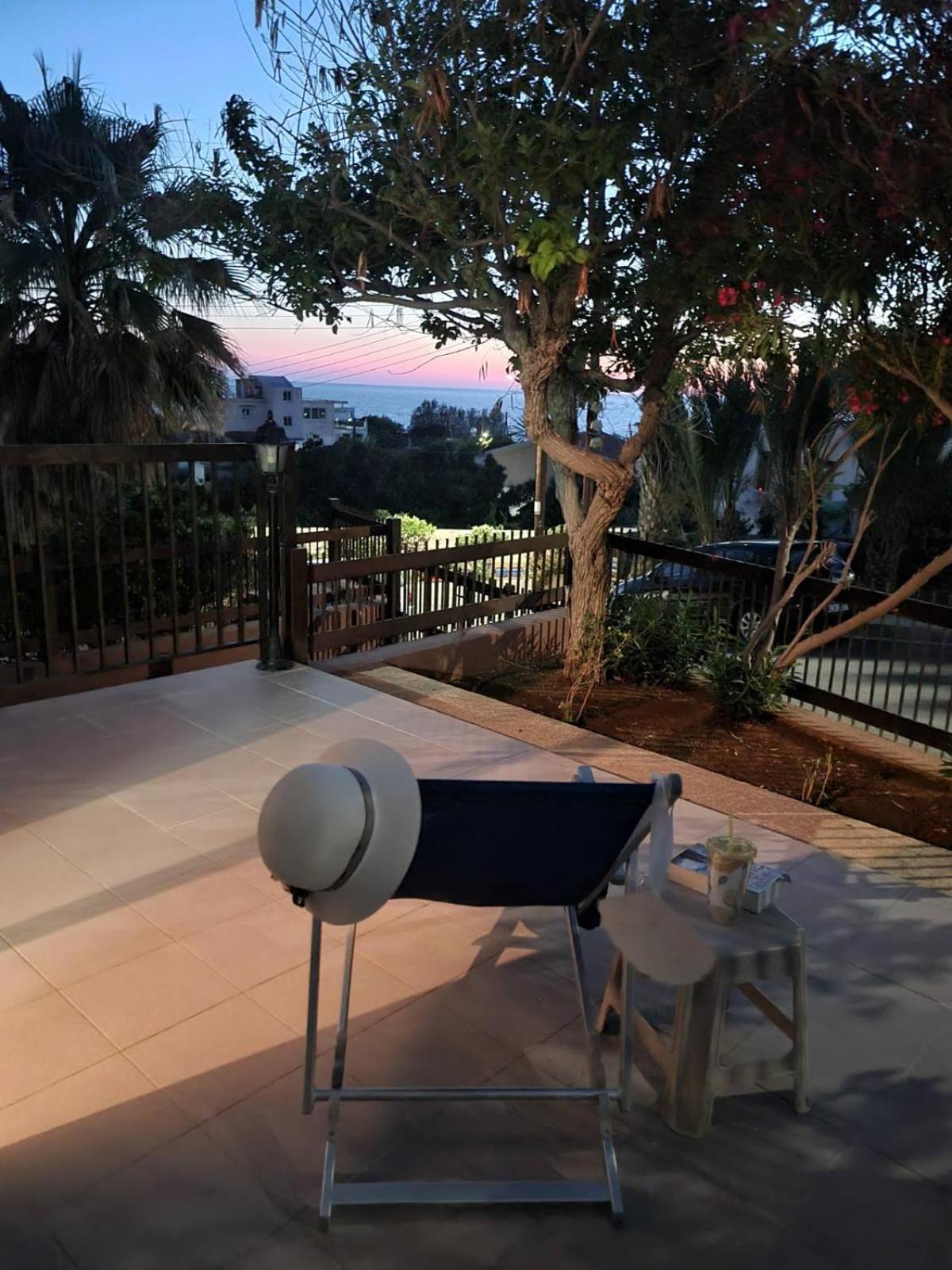 Serena Vacation Home Pomos Bagian luar foto