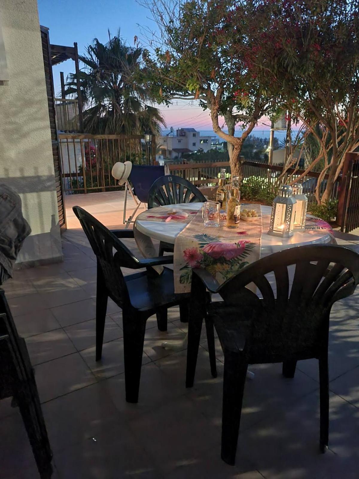 Serena Vacation Home Pomos Bagian luar foto
