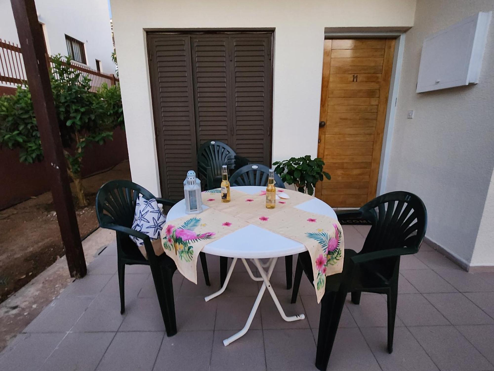 Serena Vacation Home Pomos Bagian luar foto