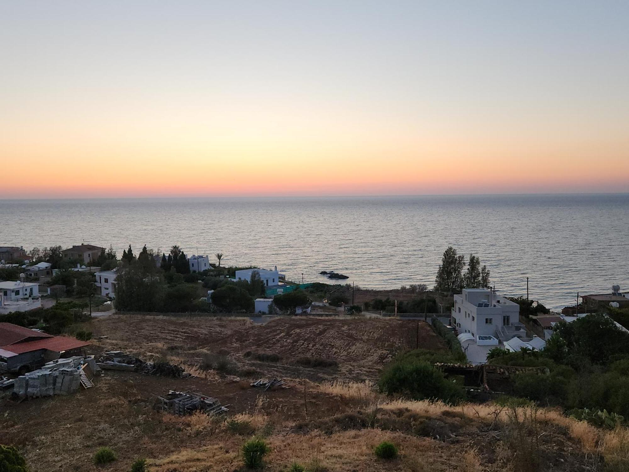 Serena Vacation Home Pomos Bagian luar foto