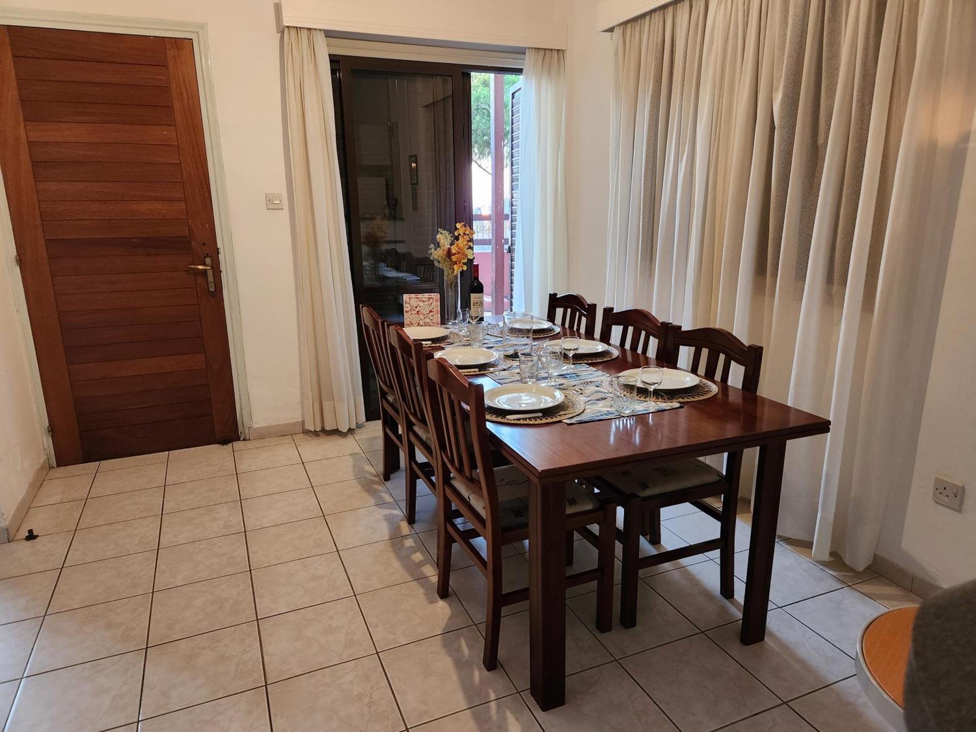 Serena Vacation Home Pomos Bagian luar foto